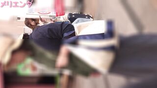 脚を４の字にしちゃう可愛い女の子 スーツケースにも反射するフロントパンチラ voyeur jp