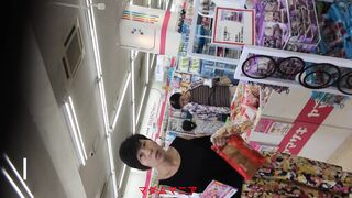 綺麗な奥様のスカートの中の秘密part32 スカート内ライトアップ編vol11 voyeur jp
